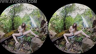 endza loves yanking her pussy in vr?