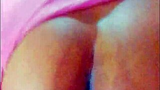 Comendo e gozando na rabuda