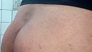 Tell Me You Like My Ass!