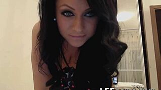 Young brunette with a perfect body, damn, watch her rub that pussy hard!