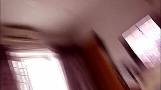 Sister says, 'I'll lick your pussy until you cum'