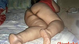 Found My Curvy Hermanastra Lying Down, Licked Her Big Ass, and She Begged for More