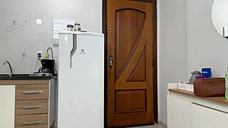 novinho tricks diarista into giving up her tight hole for a creamy finish