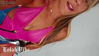 Uma Gostosa Shows Off Sexy Brazilian Ass in Hot Scene