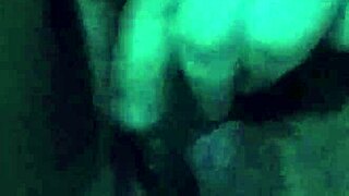 Abrindo Minha Bucetinha Virgem Molhadinha Pra Ser Lambida