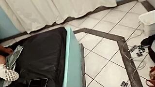 man, i'm kikando hard on this dude's huge rod...