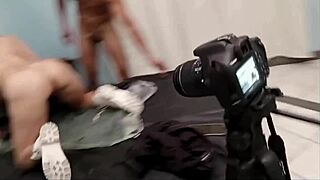 man, i'm kikando hard on this dude's huge rod...