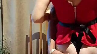 mi maestra en vestido rojo corto muestra su vagina y terminamos follando