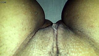 depilando a buceta, wanna eat me out? convince my husband now