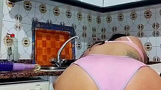 Blues' big ass sliding a huge dildo inside deep