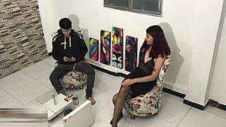 Le Practico un Baile Erótico y Termino Follando Duro con Hermanastro