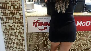 Paty Bumbum Takes El Toro De Oro in Mall Bathroom