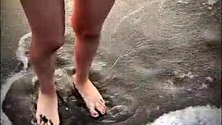 public sex on the beach with a stranger! 😲