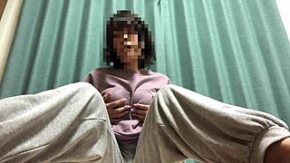 濡れたソロプレイを見せびらかすのがクセだ！