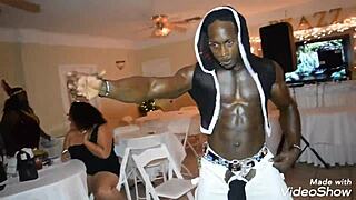 i’m losing it over these chicks at the New Orleans girls’ night bash.