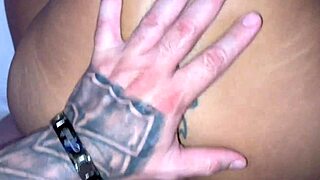 olham o que fizeram, marido abriu meu cu pro amigo gigante