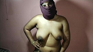 hey stepmom, can ya give me a back massage like this every day?