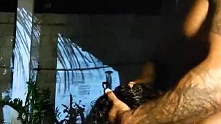 ट्रेनर ने गीला करके गंदे करतब सिखाए