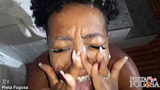 Novinha Takes It Hard in Anal and Gets a Cumshot on Her Face