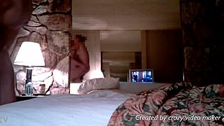 Hot blonde milf here 😍