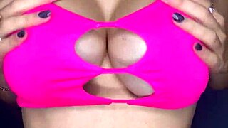 look at these huge natural tits bouncing, what do you think?