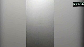 Extranjera gordita culona muestra tetas para trabajo y cogemos en hotel