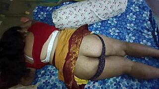 Hottest Desi Housewife Enjoys Wild Fun in Petticott
