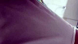 Me Masturbo While My Colombian Wife Gets Her Nails Done