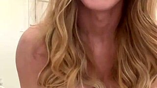 this muscular wife flexes for all her eager fans