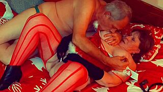 Granny Carmen’s Christmas in July dildo fun. I need banging!