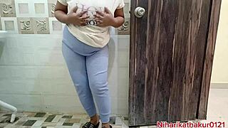 please fuck me i want a cock so bad...