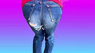 I Kept Massaging My Dick Secretly