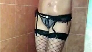 i-i-i first time with my sex toy in the shower