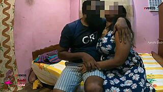 Indická milf s velkými prsy podvádí a šoustá souseda v tajnosti celý film