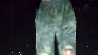 park photoshoot turns into fun chat with skinny beauty 😊