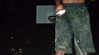 park photoshoot turns into fun chat with skinny beauty 😊