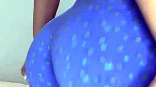 Hot Amateur Girl Poses Naturally