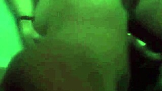 Mi Piroja Favorito Intentando Soportar Por El Culo con Tatuajes y Pequeñas Tetas