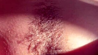 Blonde masturbates to orgasm close up 😊