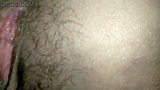 แหกหีสาวใหญ่เย็ดรูแตดของเธอจนแตกใน