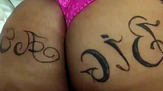 Safada BBW takes it deep in her gaping backside