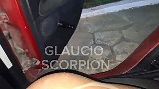 Dei pro Uber gostoso com boquete após a corrida