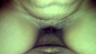 Comendo anega do tr�s barras com estilo amador 😏