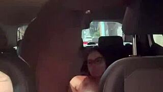Damn, this hot Asian wife bangs without a condom with app driver in public! 😲