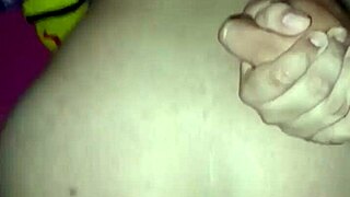 Kimberlin intenzivni analni špric orgazam