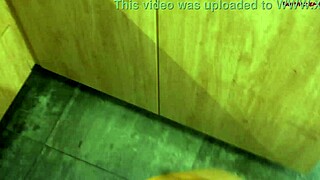 Sexy cosplayer loves to get a big cock in her mouth and make it cum