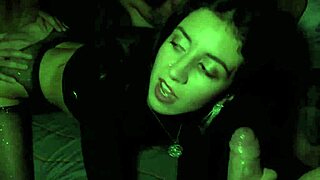 Regarde, Mon Mari Cocu Regarde Juste Pendant que Deux Mecs Me Font une Double Pénétration !