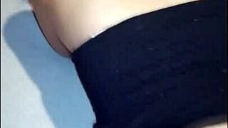 Young Virgin Experiences First Anal Sex in Quarantine