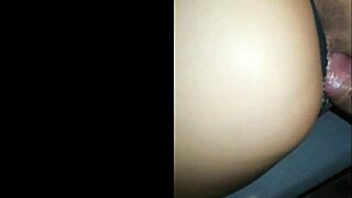 Young Virgin Experiences First Anal Sex in Quarantine