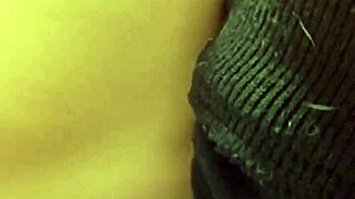 Masseur gets hot seeing huge ass